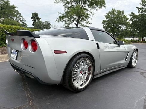 Used 2006 Chevrolet Corvette Coupe w/ Preferred Equipment Group RWD image 15