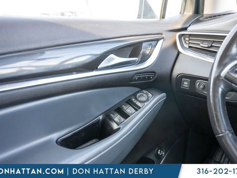 Used 2018 Buick Enclave Premium image 18
