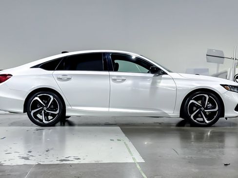 Used 2022 Honda Accord Sport image 7