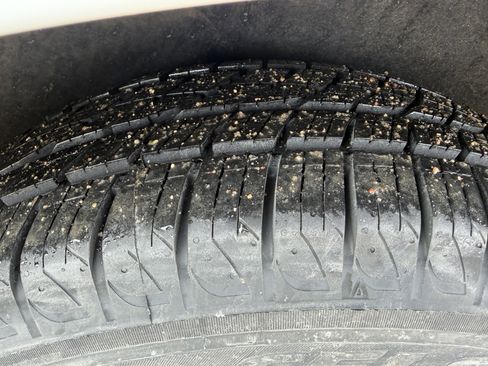 Used 2025 Chrysler Pacifica Select image 21