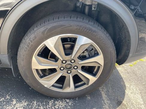 Used 2025 Ford Escape Platinum AWD/4WD image 14