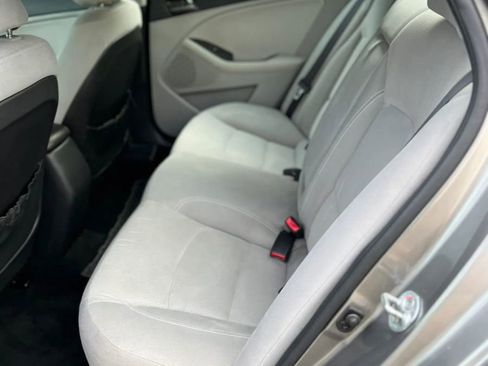 Used 2012 Kia Optima LX w/ Convenience Pkg FWD image 11