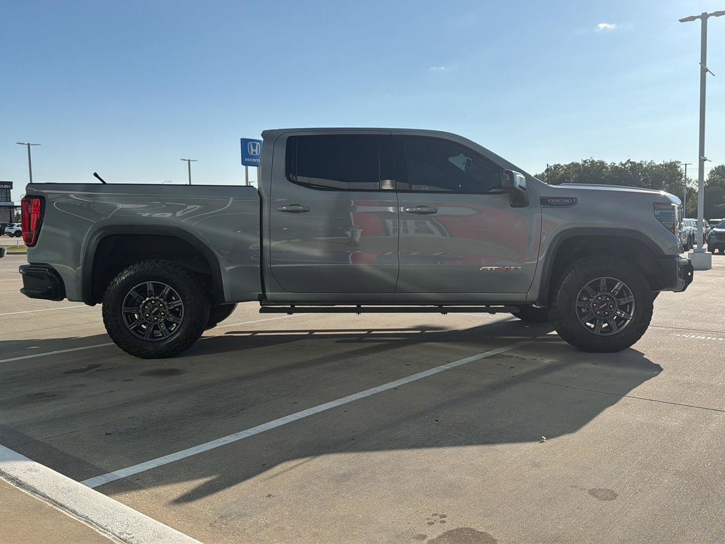 Used 2024 GMC Sierra 1500 AT4X AWD/4WD image 5