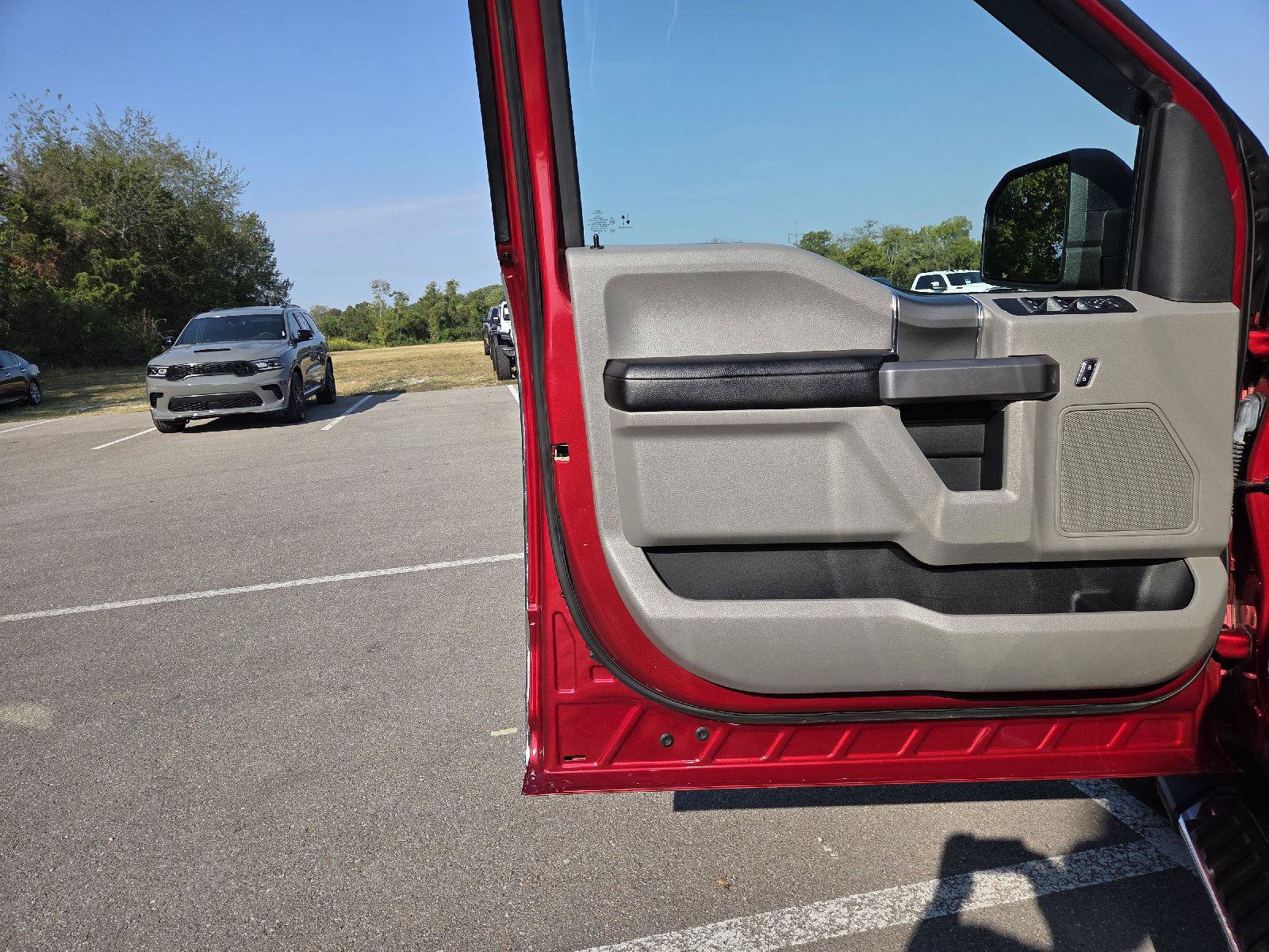 Used 2019 Ford F150 XLT w/ Equipment Group 302A Luxury AWD/4WD image 27