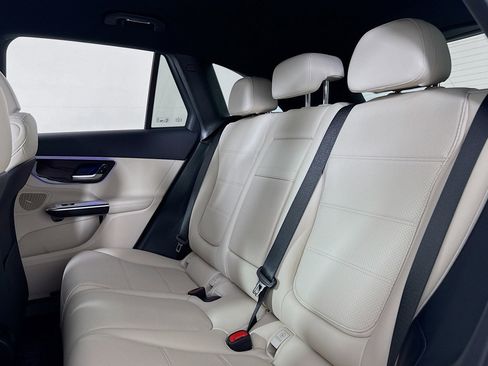 New 2026 Mercedes-Benz GLC 300 image 7
