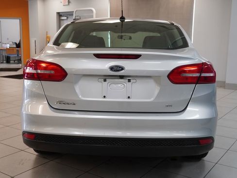 Used 2018 Ford Focus SE FWD image 9
