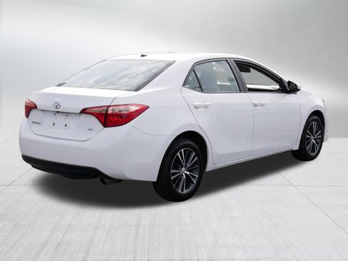 Used 2018 Toyota Corolla LE w/ LE Premium Package w/Moonroof FWD image 7