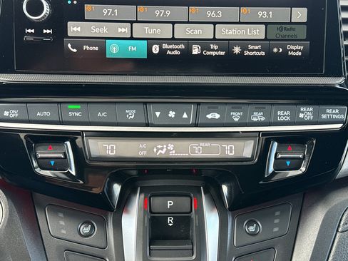 Used 2025 Honda Odyssey Sport-L image 27