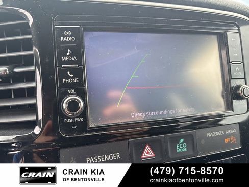 Used 2018 Mitsubishi Outlander ES AWD/4WD image 21