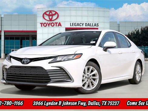 Used 2024 Toyota Camry LE image 1