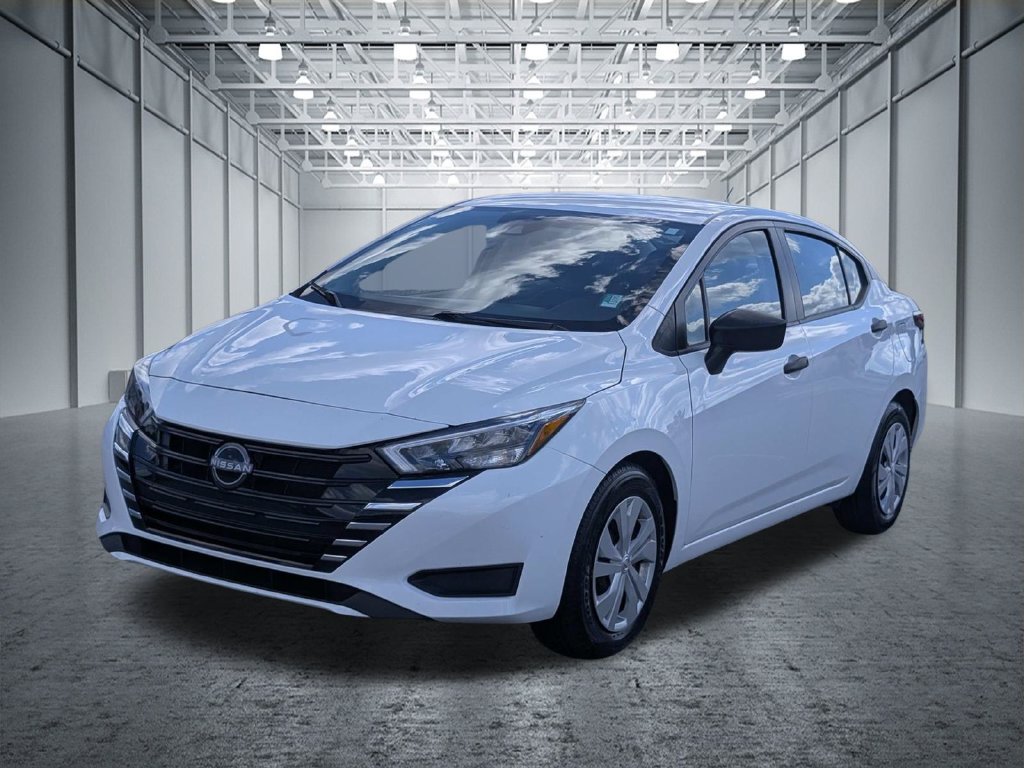 Used 2025 Nissan Versa S FWD image 3