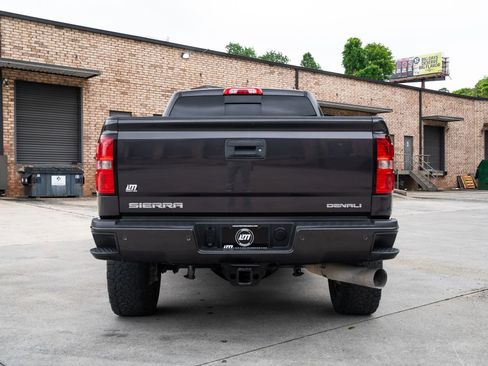 Used 2015 GMC Sierra 2500 Denali w/ Duramax Plus Package AWD/4WD image 8