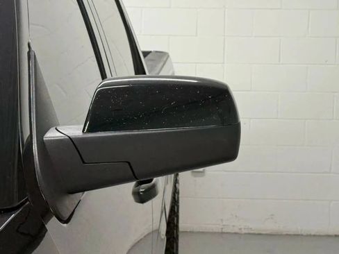 Used 2018 GMC Sierra 1500 SLT w/ All Terrain Package AWD/4WD image 18