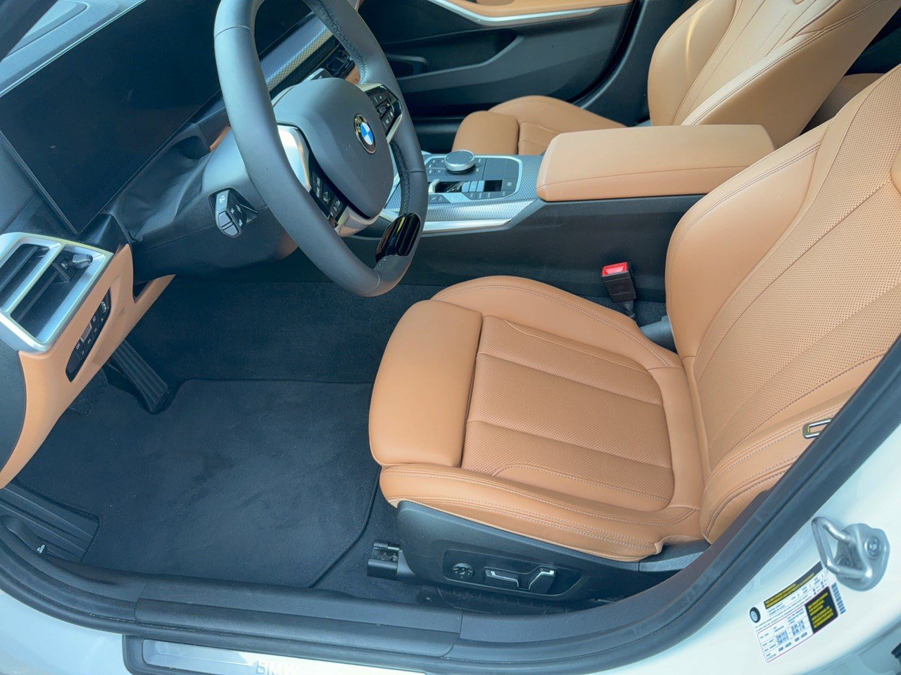 Certified 2026 BMW 330i Sedan RWD image 5