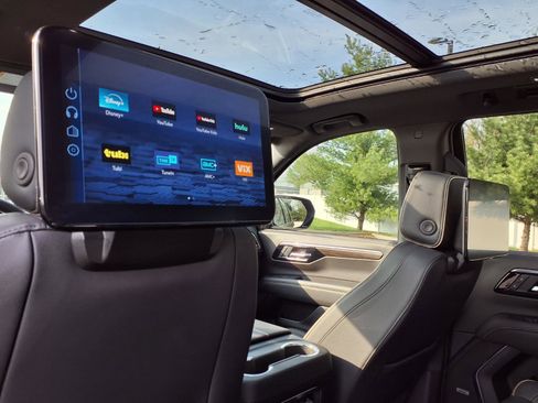 Used 2025 Chevrolet Tahoe Premier image 24