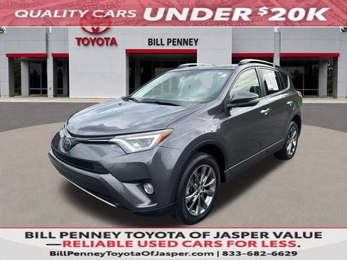 Used 2018 Toyota RAV4 Limited FWD image 1