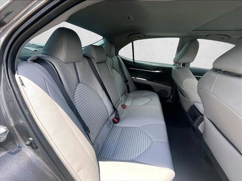 Used 2021 Toyota Camry SE FWD image 26