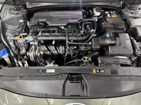 Used 2026 Hyundai Elantra SE FWD image 59