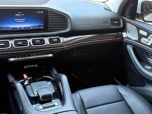 Used 2024 Mercedes-Benz GLS 450 4MATIC image 16