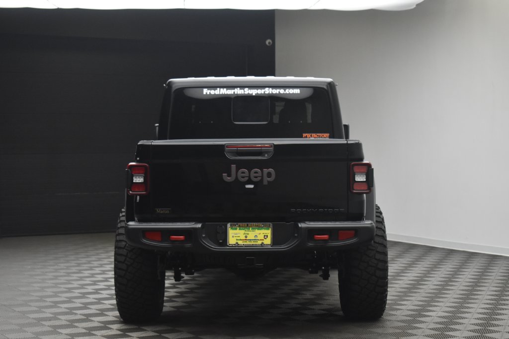 New 2026 Jeep Gladiator Rubicon w/ Technology Group AWD/4WD image 13