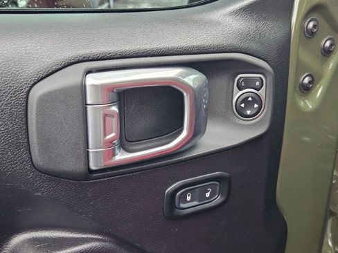 Used 2023 Jeep Wrangler Unlimited Rubicon w/ Cold Weather Group image 11