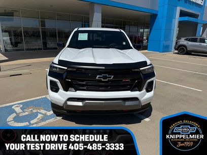 Used 2024 Chevrolet Colorado Z71 w/ Z71 Convenience Package 2