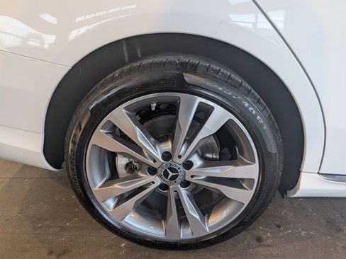 Used 2019 Mercedes-Benz C 300 4MATIC Sedan image 10