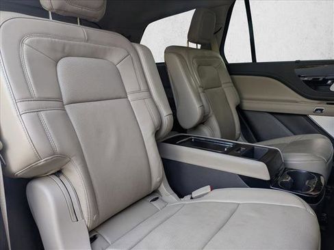 Used 2020 Lincoln Aviator Reserve w/ Equipment Group 202A image 22