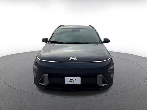 Used 2025 Hyundai Kona SEL image 2