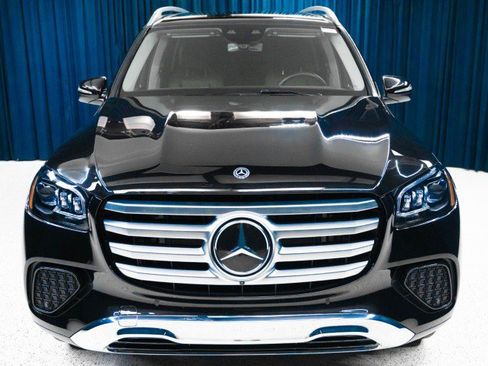 Certified 2026 Mercedes-Benz GLS 450 4MATIC image 2