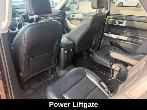 Used 2022 Ford Explorer XLT w/ Equipment Group 202A AWD/4WD image 9