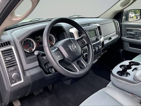 Used 2016 RAM 1500 Classic SLT RWD image 16