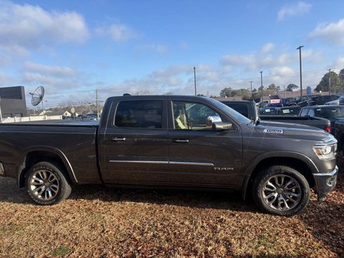 Used 2019 RAM 1500 Laramie image 4