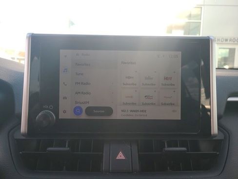 Used 2024 Toyota RAV4 LE image 28