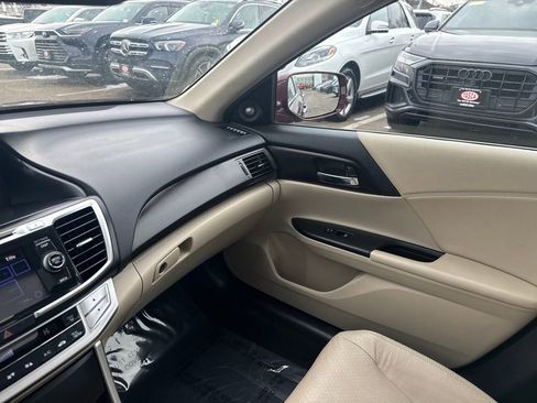 Used 2015 Honda Accord EX-L image 30