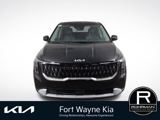 Certified 2026 Kia Carnival LXS FWD image 3
