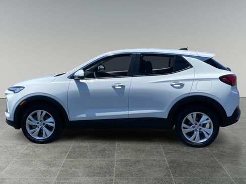 Used 2025 Buick Encore GX Preferred FWD image 2