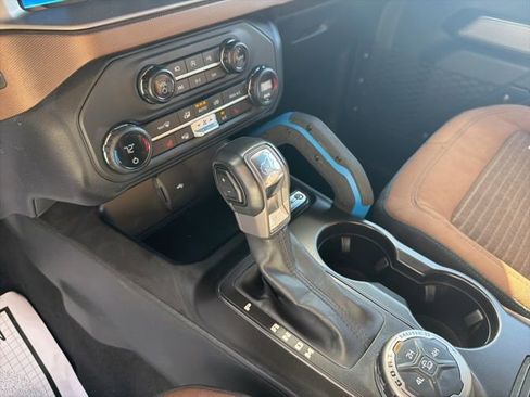 Used 2023 Ford Bronco Outer Banks AWD/4WD image 10