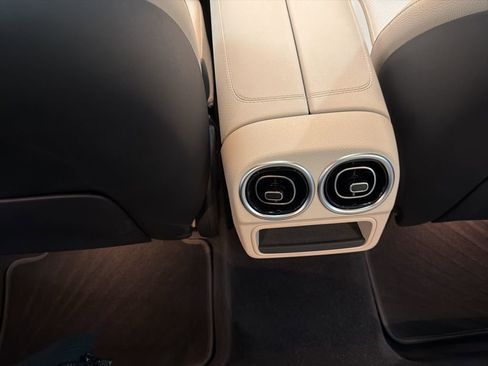 Used 2022 Mercedes-Benz C 300 C 300 image 23