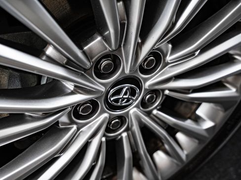 Used 2020 Toyota Avalon Limited w/ Advanced Safety Package FWD image 8