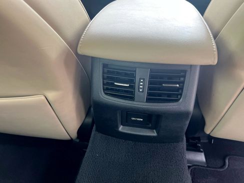 Used 2016 Lexus GS 200t image 32