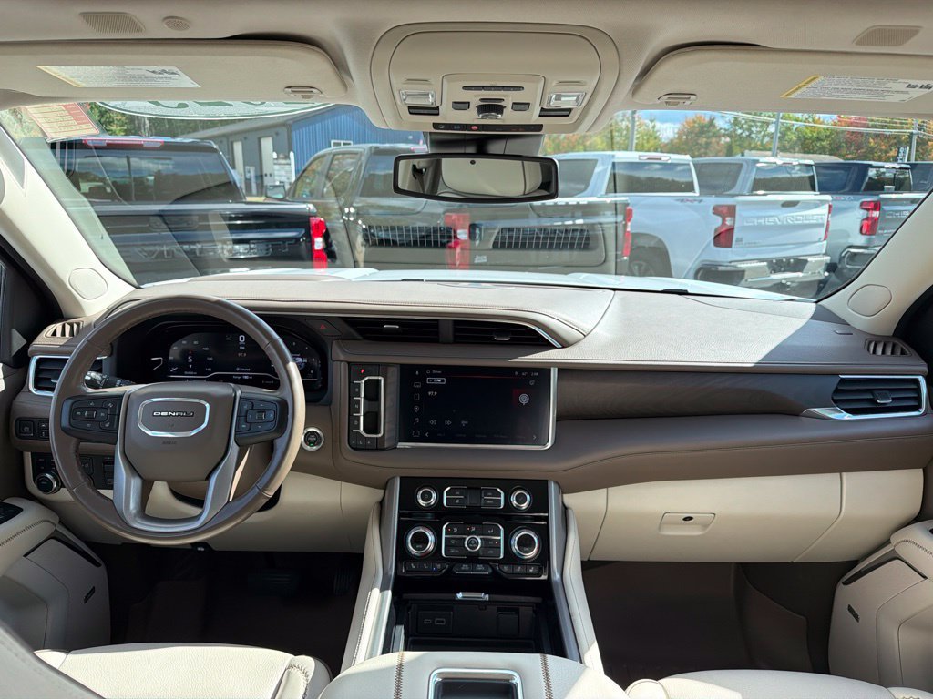 Used 2023 GMC Yukon XL Denali w/ Max Trailering Package AWD/4WD image 13