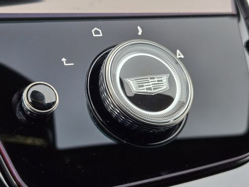 New 2026 Cadillac Escalade ESV V image 31