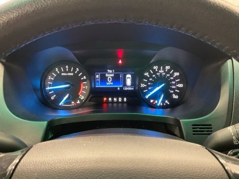 Used 2017 Ford Explorer XLT AWD/4WD image 12