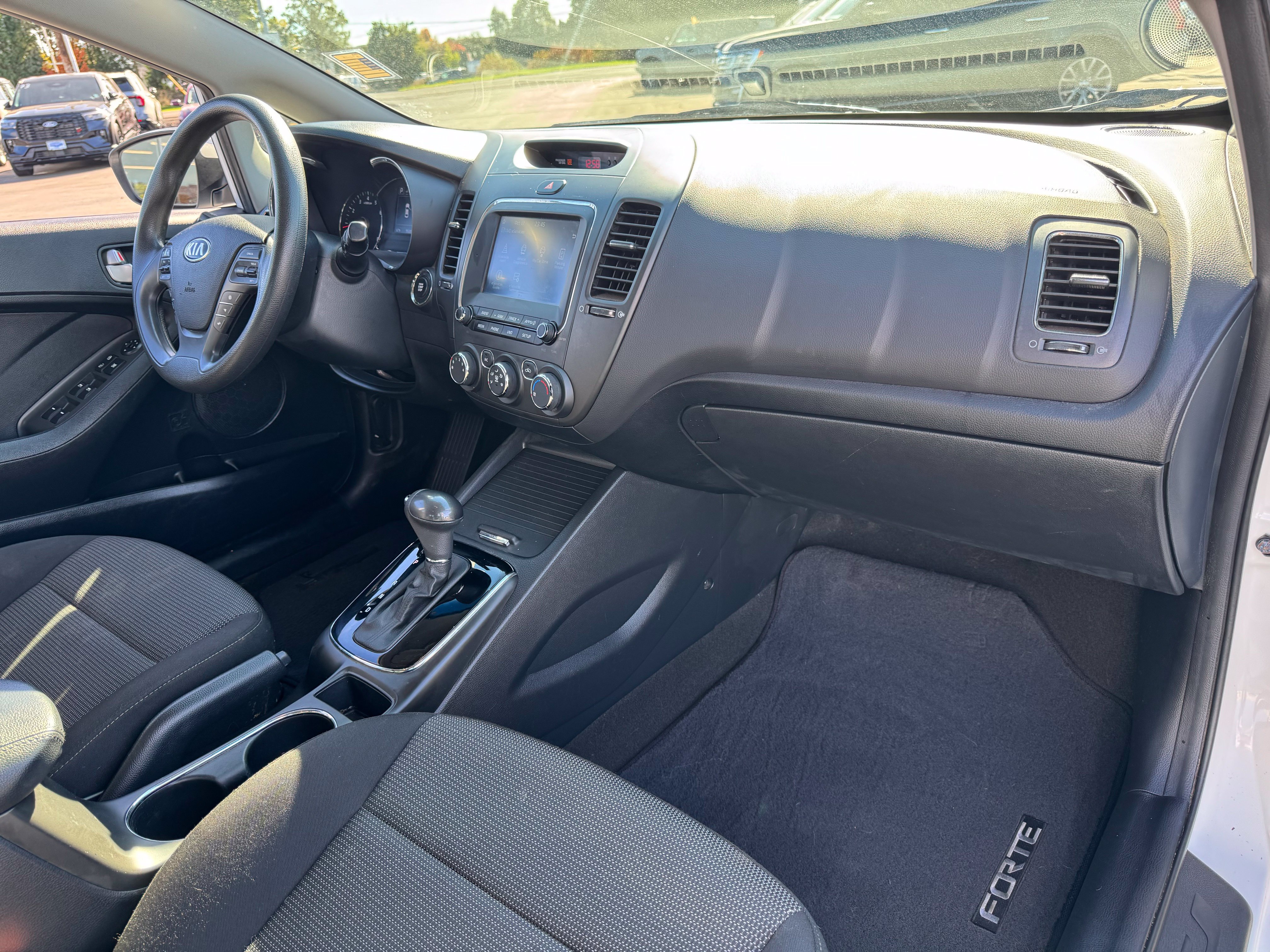 Used 2017 Kia Forte LX w/ Option Group 020 FWD image 23