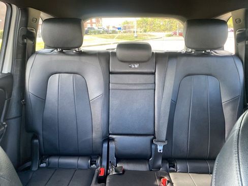 Used 2023 Mercedes-Benz GLB 250 4MATIC image 33