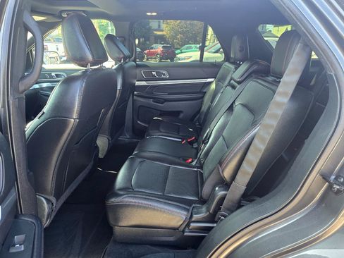 Used 2018 Ford Explorer Sport w/ Equipment Group 401A AWD/4WD image 15