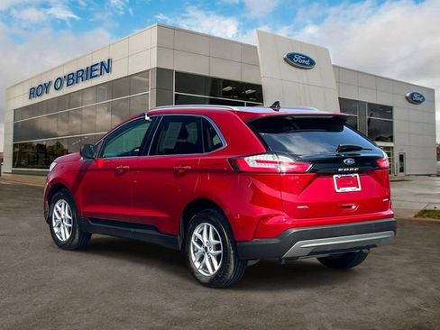Certified 2024 Ford Edge SEL w/ Convenience Package AWD/4WD image 3
