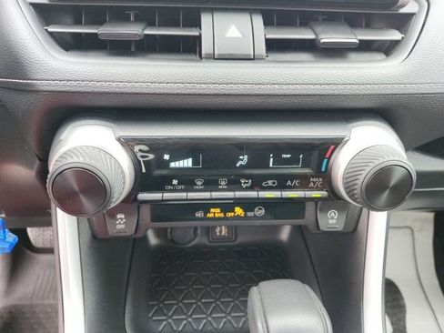 Used 2024 Toyota RAV4 LE image 19