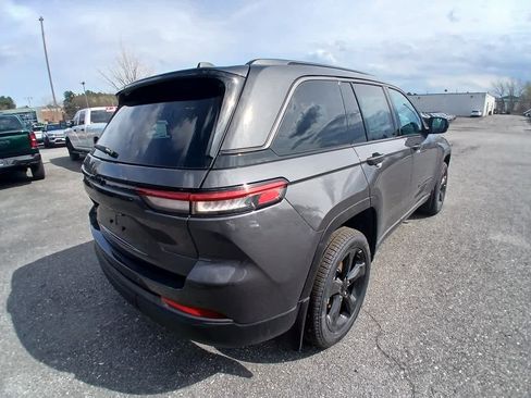 New 2026 Jeep Grand Cherokee Limited w/ Limited Altitude Package AWD/4WD image 4